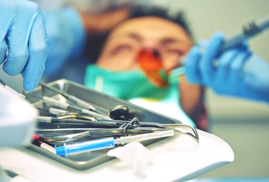 拔牙后多久恢复正常?医生拔牙要用很大力气吗