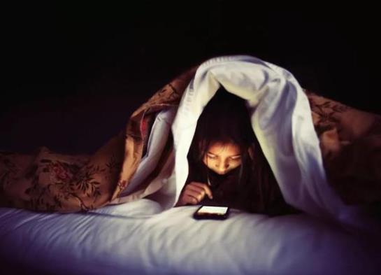 长期熬夜会有不可逆损害吗?熬夜时心脏忽然咯噔一下是咋回事