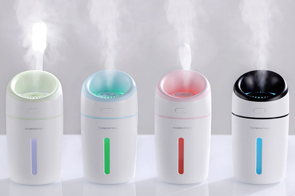 加湿器可以放在床头吗 加湿器可以放在空调下面吗 加湿器可以放在床头吗 加湿器可以放在空调下面吗