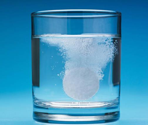 维c泡腾片要用什么杯子泡?维生素c泡腾片多久喝一次好