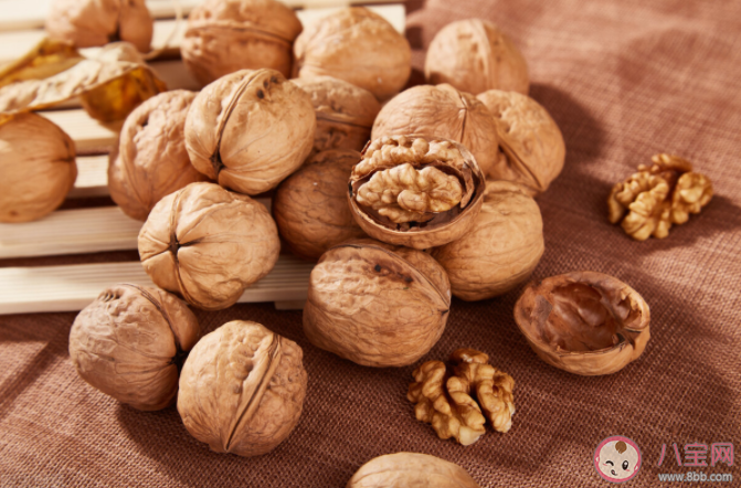 从小吃核桃能让娃更聪明吗 怎么给宝宝吃核桃