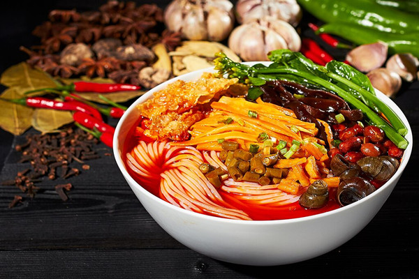 螺蛳粉是什么东西臭 螺蛳粉的粉用什么做的 螺蛳粉是什么东西臭 螺蛳粉的粉用什么做的