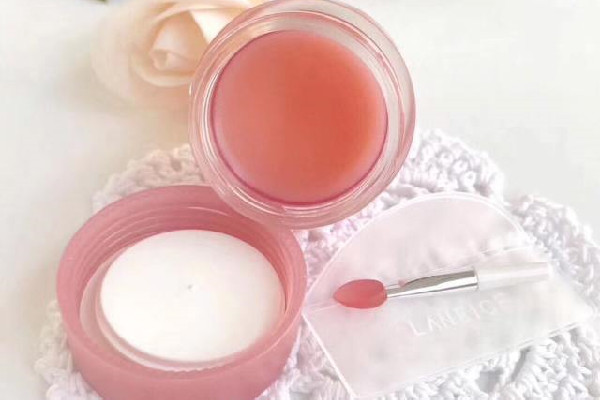 唇膜是口红之后用还是之前 唇膜什么时候用 唇膜是口红之后用还是之前 唇膜什么时候用