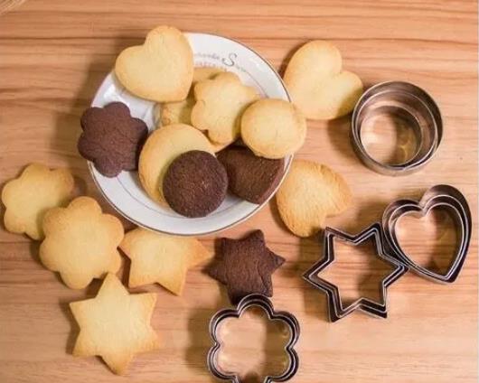 做鱿鱼游戏的糖饼没有油纸怎么办?鱿鱼游戏糖饼是用什么做的