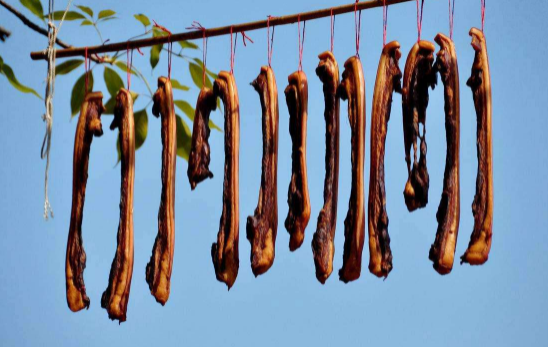 腊肉腌制前烧皮吗1