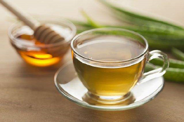 蜂蜜水的功效和作用 蜂蜜水上火还是降火 蜂蜜水的功效和作用 蜂蜜水上火还是降火