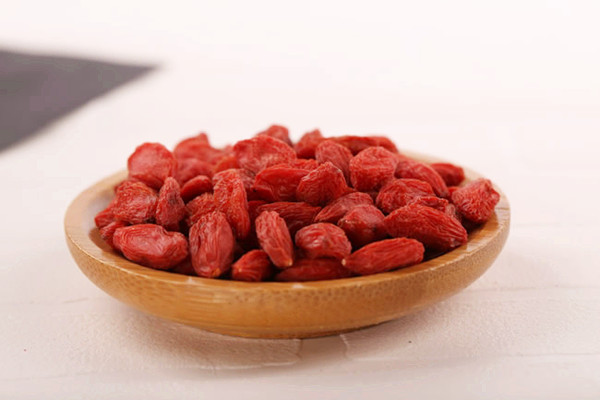 枸杞子受潮发粘怎么办 枸杞子回潮了还能吃吗 枸杞子受潮发粘怎么办 枸杞子回潮了还能吃吗