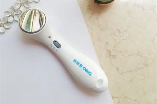 脸部按摩器滚轮有效果吗 脸部按摩器和脸部刮痧器哪个好用 脸部按摩器滚轮有效果吗 脸部按摩器和脸部刮痧器哪个好用