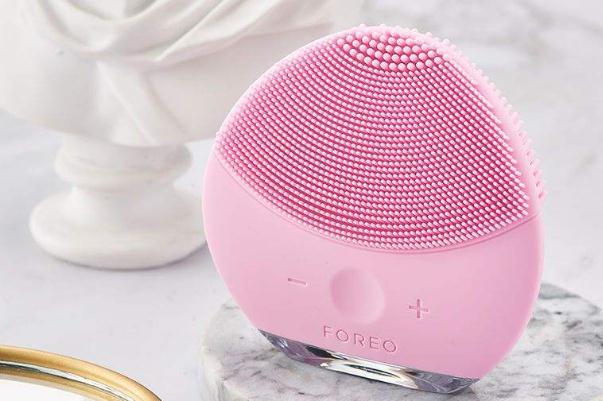 洁面仪的正确使用方法 洁面仪的作用与功效 洁面仪的正确使用方法 洁面仪的作用与功效