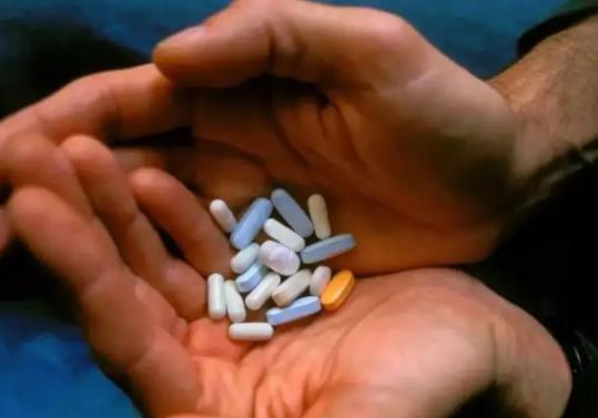 阻断药30片必须吃完吗?漏服一天阻断药会失败吗