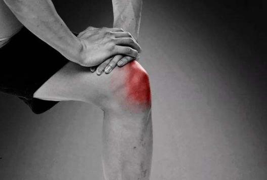 尿酸550不吃药能降回正常值吗?年轻人尿酸长期500左右严重吗