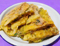 怎样做香菜玉米饼 煎香菜玉米饼调好面糊是关键7