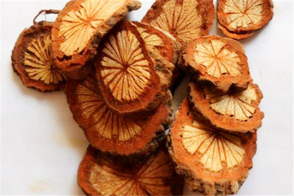 大血藤可以泡水喝吗 大血藤泡水喝有什么用处 大血藤可以泡水喝吗 大血藤泡水喝有什么用处