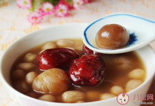 花生桂圆红枣汤怎么做 花生桂圆红枣汤有什么功效 花生桂圆红枣汤怎么做 花生桂圆红枣汤有什么功效