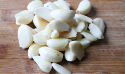 剥皮的大蒜粒冷藏还是冷冻2