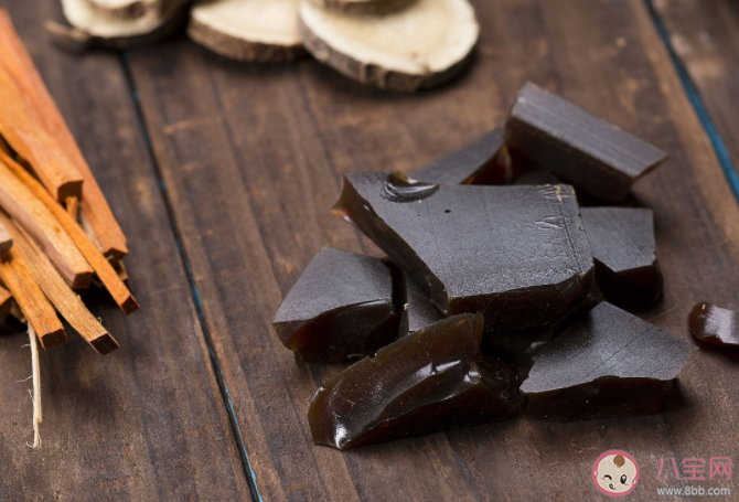 哪些人不宜吃阿胶进补 吃阿胶有哪些好处 哪些人不宜吃阿胶进补 吃阿胶有哪些好处