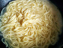 凉面的制作 香辣鸡丝凉面怎么做？8