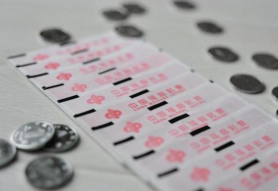 为什么人有些越穷越想买彩票?玩彩票到底是好是坏