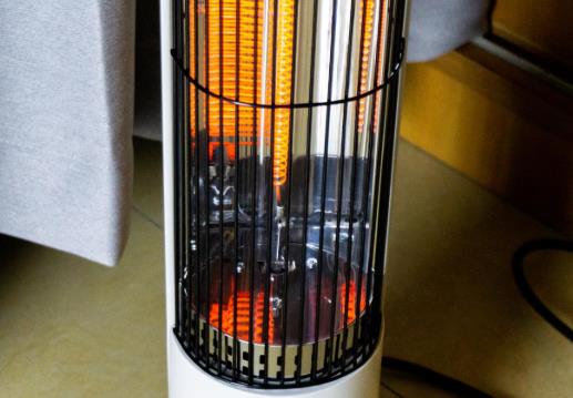 新买的取暖器开起来有味道有毒吗?新的取暖器为什么会冒烟