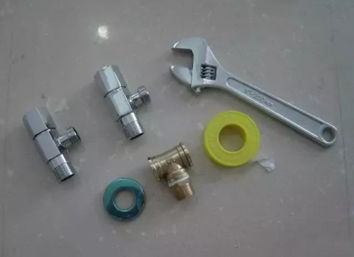 马桶安装 这样的马桶安装方法不会有异味