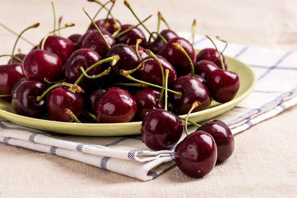 车厘子是酸性还是碱性 车厘子会不会上火 车厘子是酸性还是碱性 车厘子会不会上火