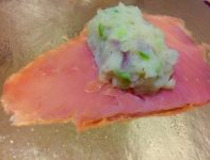 三文鱼卷家常做法 在家如何自制美味三文鱼卷？6