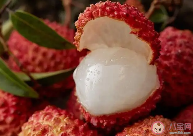 8岁女童连吃大量荔枝后急性中毒 为什么荔枝不能多吃 8岁女童连吃大量荔枝后急性中毒 为什么荔枝不能多吃