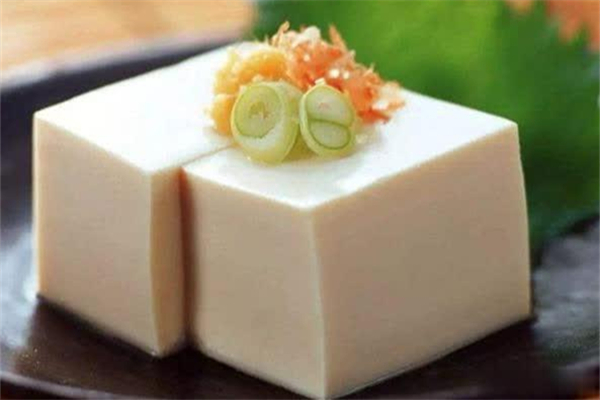 豆腐蛋白质含量高吗 豆腐有脂肪吗 豆腐蛋白质含量高吗 豆腐有脂肪吗