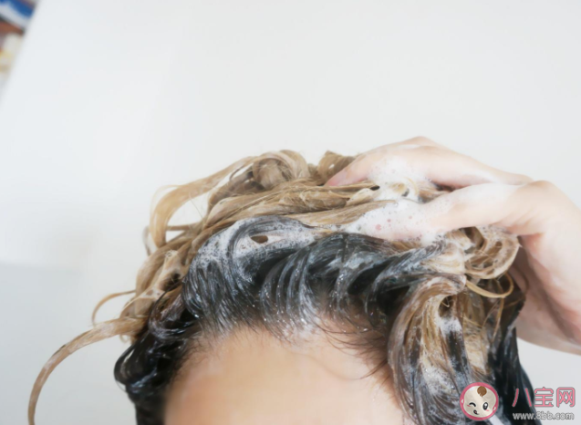 什么样的洗发水更有利于头皮健康 如何正确挑选洗发水