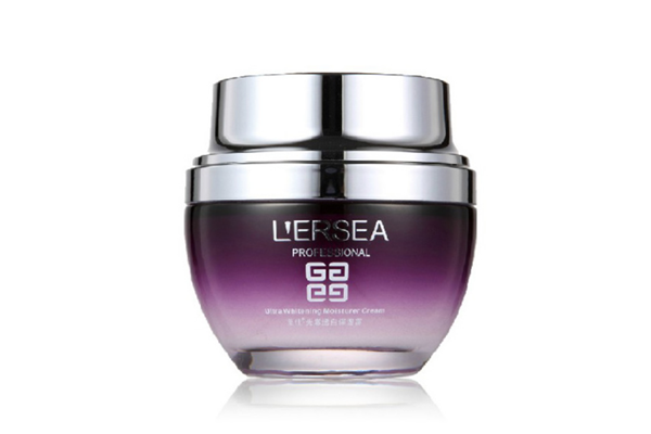 面霜可以直接涂脸上吗 面霜可以涂手上吗 面霜可以直接涂脸上吗 面霜可以涂手上吗