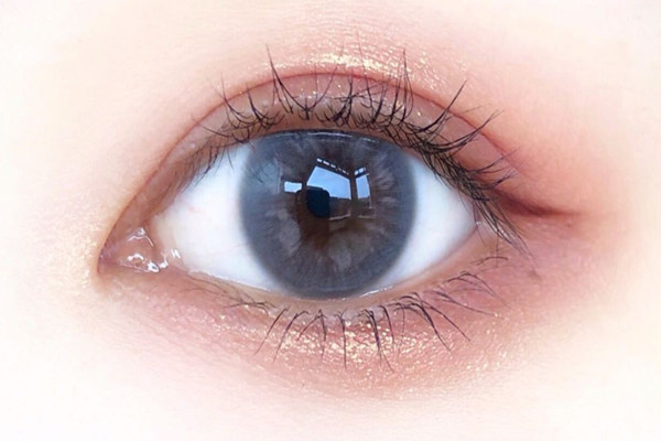 美瞳对眼睛有没有伤害 美瞳对眼睛有哪些影响 美瞳对眼睛有没有伤害 美瞳对眼睛有哪些影响