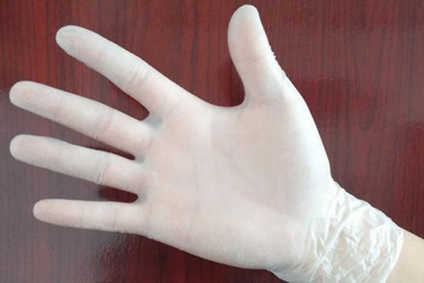 手膜可以美白吗 手膜敷一晚上有什么后果 手膜可以美白吗 手膜敷一晚上有什么后果