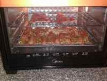 熏肉怎么做好吃 用熏肉做肉卷的方法8