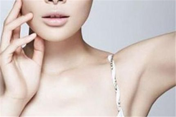 腋毛越刮越粗是真的吗 腋毛会导致狐臭吗