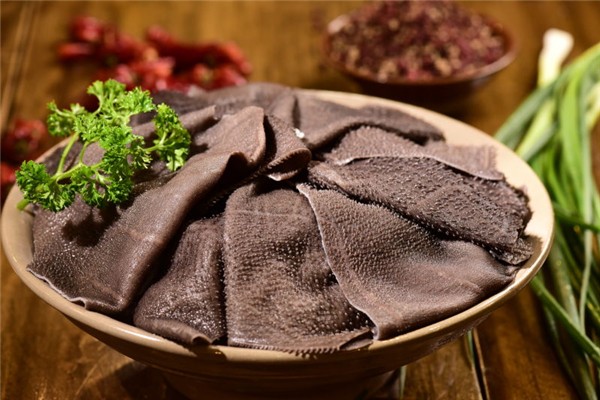 毛肚是海鲜类吗 毛肚和营养价值和功效