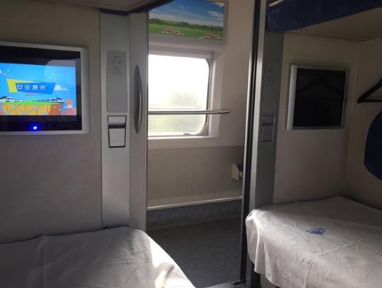 坐软卧的男生多还是女生多?高级软卧被褥是一客一换吗