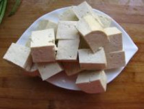 海蛎子炖豆腐做法 海蛎子炖豆腐简单做法介绍2