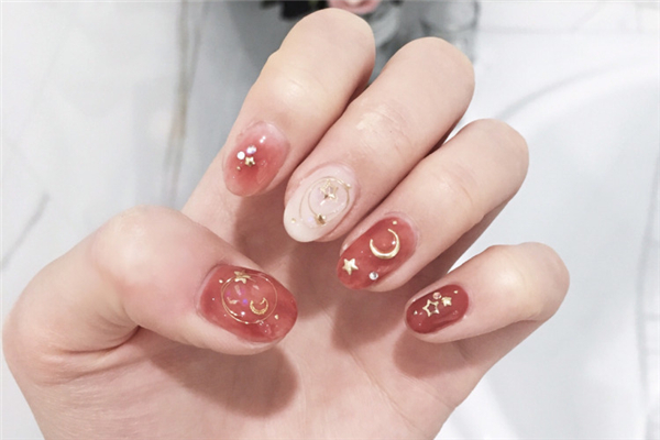 美甲底胶有点粘怎么办 美甲底胶可以自然风干吗