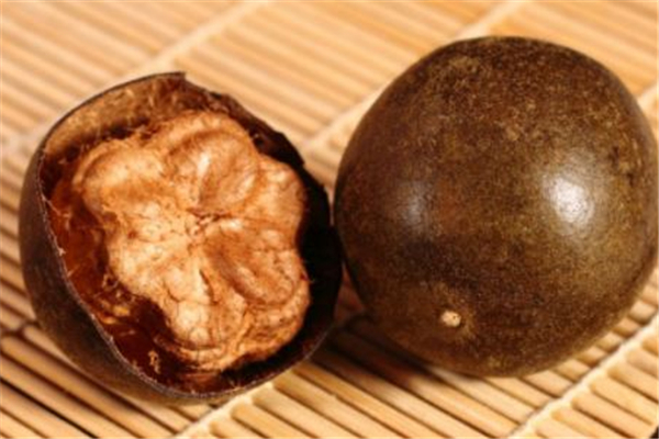 罗汉果用开水泡还是温水 罗汉果泡水可以泡几遍