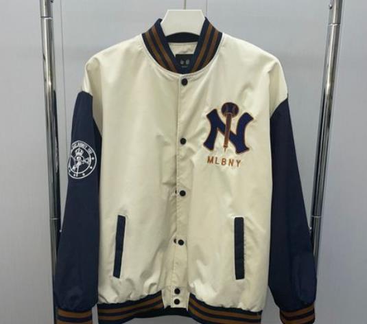 棒球服洗皱了怎么复原?棒球服串色了怎么去除