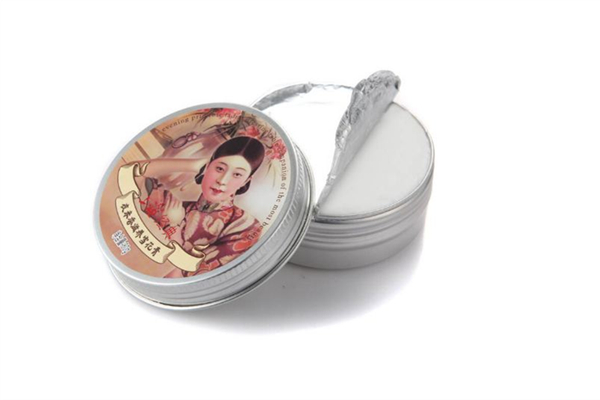 雪花膏可以长期用吗 雪花膏可以当护手霜吗 雪花膏可以长期用吗 雪花膏可以当护手霜吗