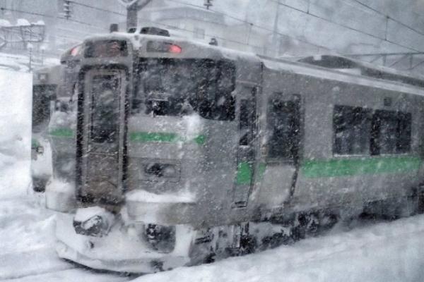 下雪对生活的影响 为什么下雪不冷化雪冷 下雪对生活的影响 为什么下雪不冷化雪冷