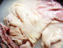 胡椒猪肚汤 家常莲子胡椒猪肚汤简单做法2