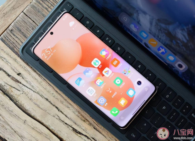 为什么年轻人不爱换手机了 换手机周期变长的原因 为什么年轻人不爱换手机了 换手机周期变长的原因