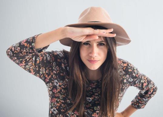 为什么戴帽子时间长了头发疼?戴帽子头痒有什么办法止痒