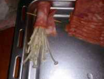 熏肉怎么做好吃 用熏肉做肉卷的方法4