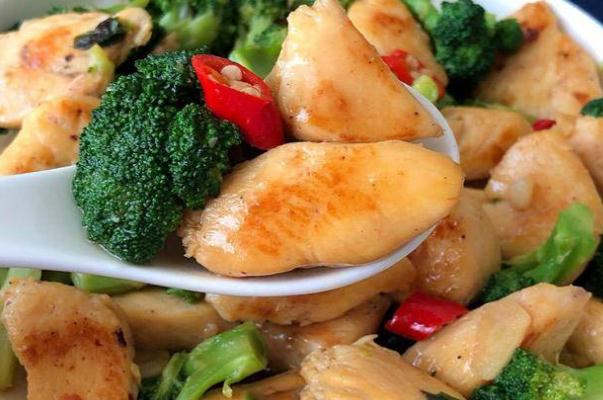 吃鸡胸肉真的可以减肥吗 鸡胸肉为什么对减肥有效果 吃鸡胸肉真的可以减肥吗 鸡胸肉为什么对减肥有效果