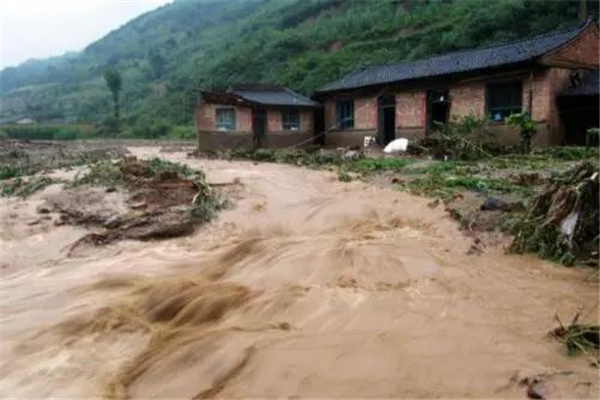 洪涝会造成什么伤害 洪涝对我们生活的影响