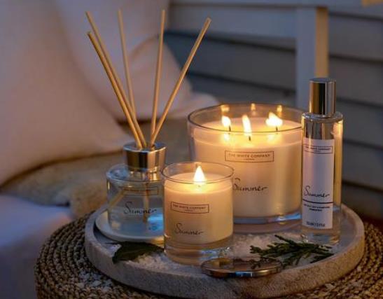 香薰蜡油可不可以反复烧?香薰蜡烛忘了熄灭会着火吗?