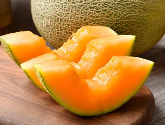 哈密瓜会打催熟剂吗?哈密瓜有些部位苦还能吃吗